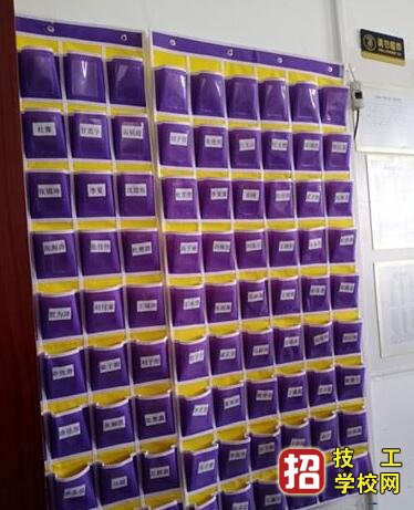 來石家莊白求恩醫學院上學讓帶手機嗎