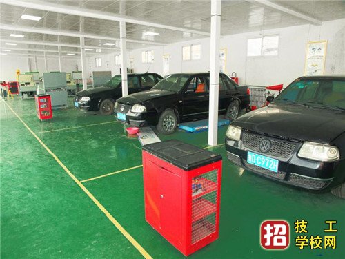 石家莊太行中專學校