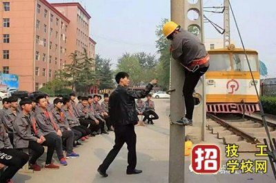 機(jī)電技術(shù)專業(yè)接觸網(wǎng)方向介紹-石家莊軍興信息學(xué)校