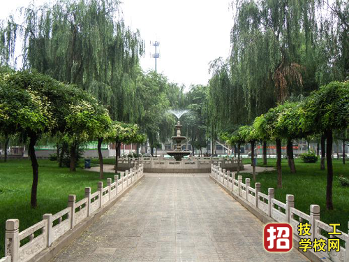 石家莊東華鐵路學校