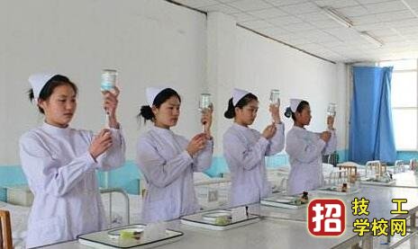 初三在讀生可以去石家莊同仁醫學院上學嗎