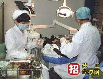 石家莊同仁醫學院口腔專業學幾年