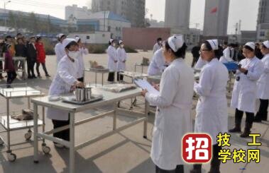 初中畢業學護理哪個學校