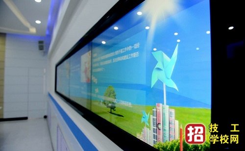 河北電大成人教育每年幾月報(bào)名？