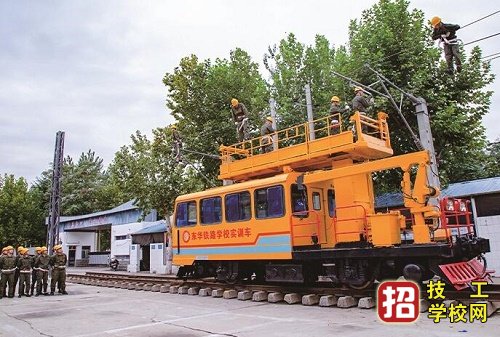 電氣化鐵道供電專業(yè)中專畢業(yè)后好找工作嗎？