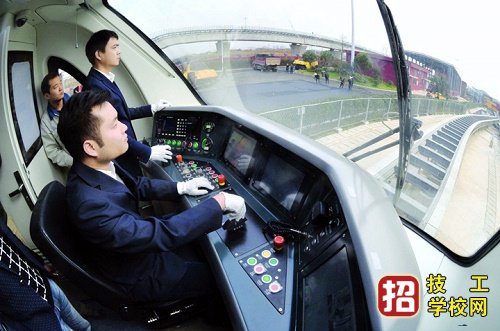 石家莊鐵路學校火車司機培訓