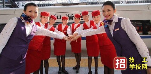 往屆初中生學(xué)高鐵每年花費(fèi)多少？