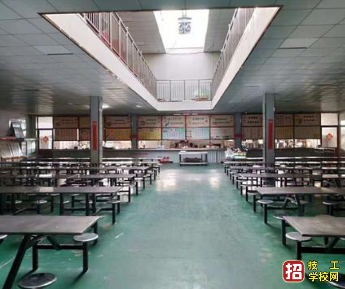 石家莊協(xié)和醫(yī)學(xué)中等專(zhuān)業(yè)學(xué)校食堂環(huán)境