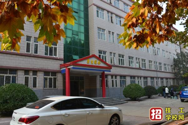 石家莊冀聯(lián)醫(yī)學(xué)中專學(xué)校招收多大的學(xué)生？