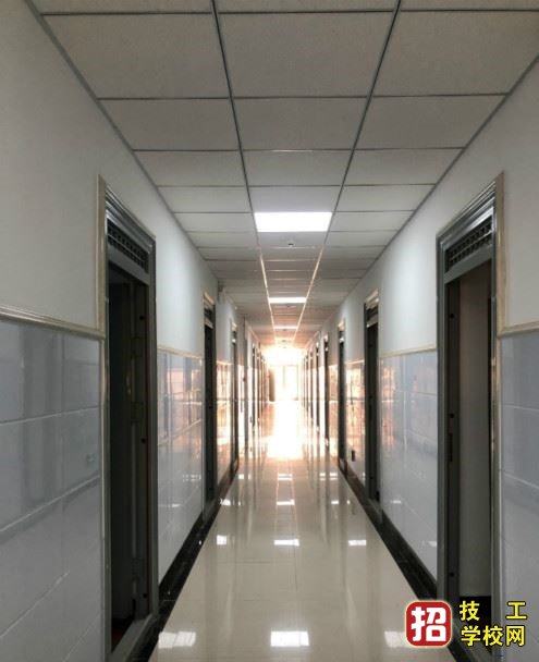 石家莊冀聯醫學中等專業學校宿舍幾人間？