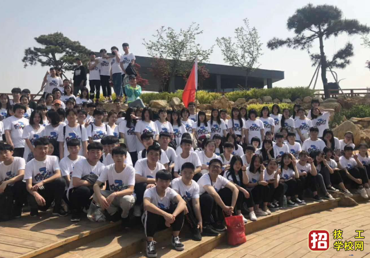 保定有衛校嗎？初中畢業去哪里學醫護專業？