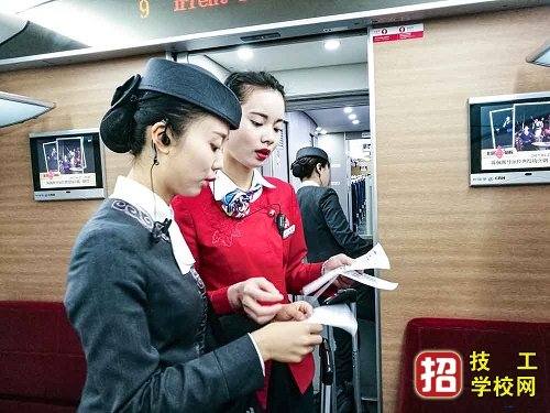 石家莊東華鐵路學校航空服務專業面試內容