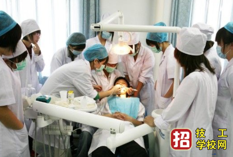 河北同仁醫學院初中生學口腔需要上幾年