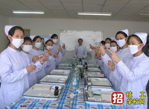 河北同仁醫學院招生條件和分數限制