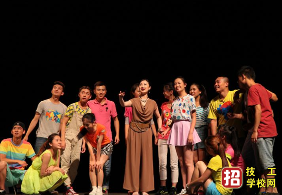 河北奧群職業(yè)技術(shù)學(xué)校影視藝術(shù)類專業(yè)介紹