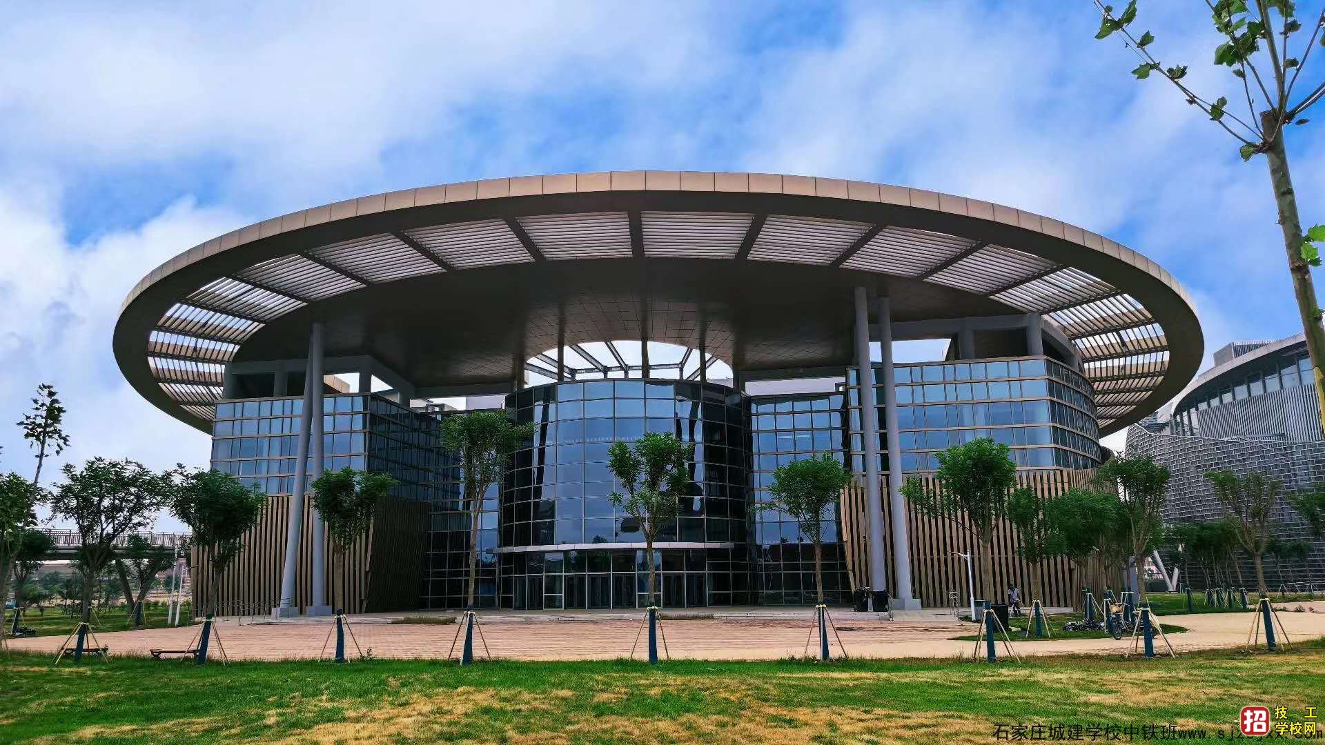 石家莊城建學(xué)校的資助及獎學(xué)金政策是什么？