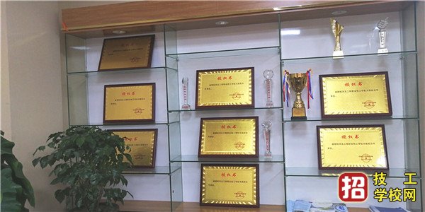 河北工程學校不讓經濟問題毀掉孩子未來!