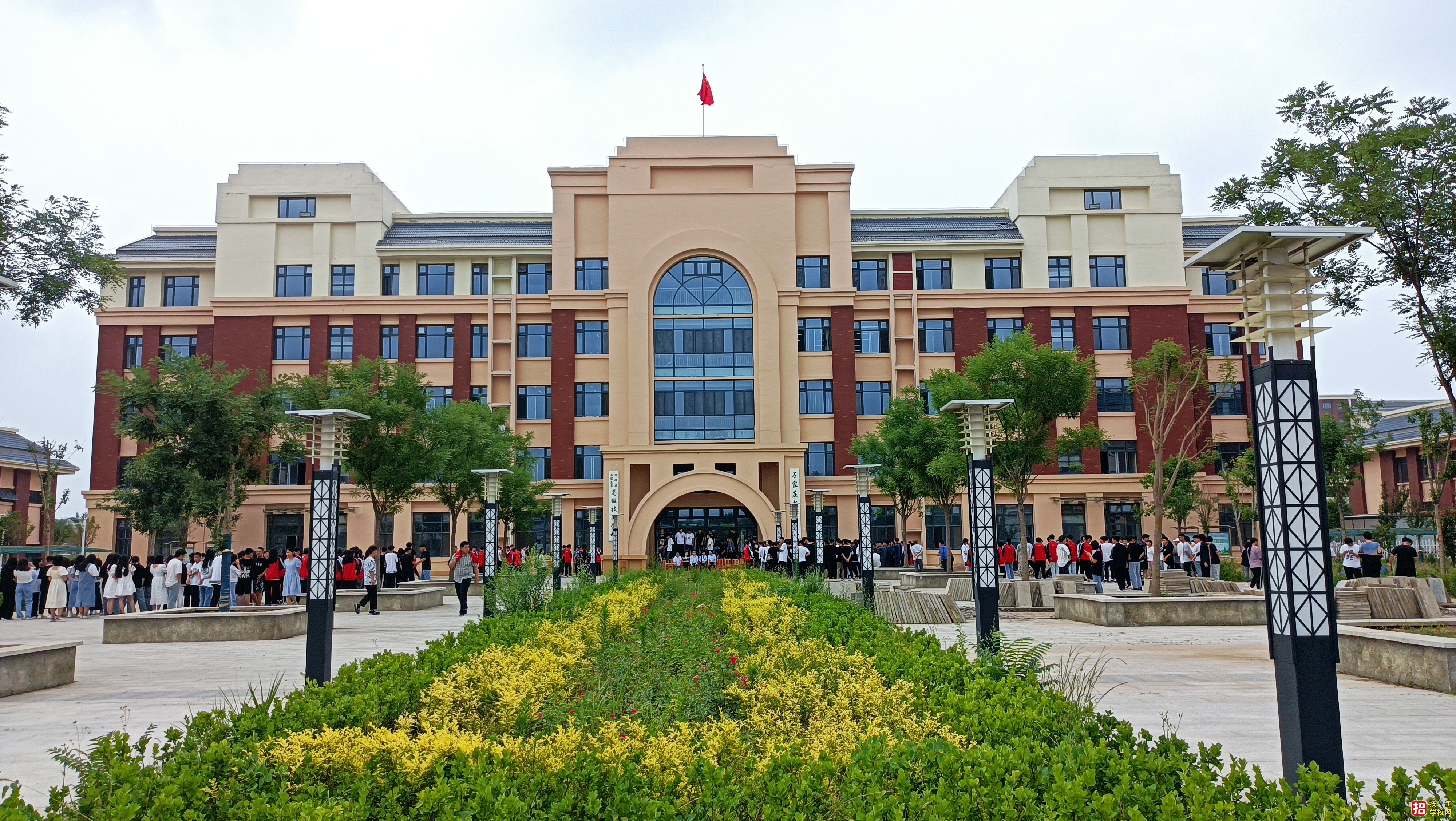 石家莊高級(jí)技工學(xué)校是國(guó)辦的嗎?