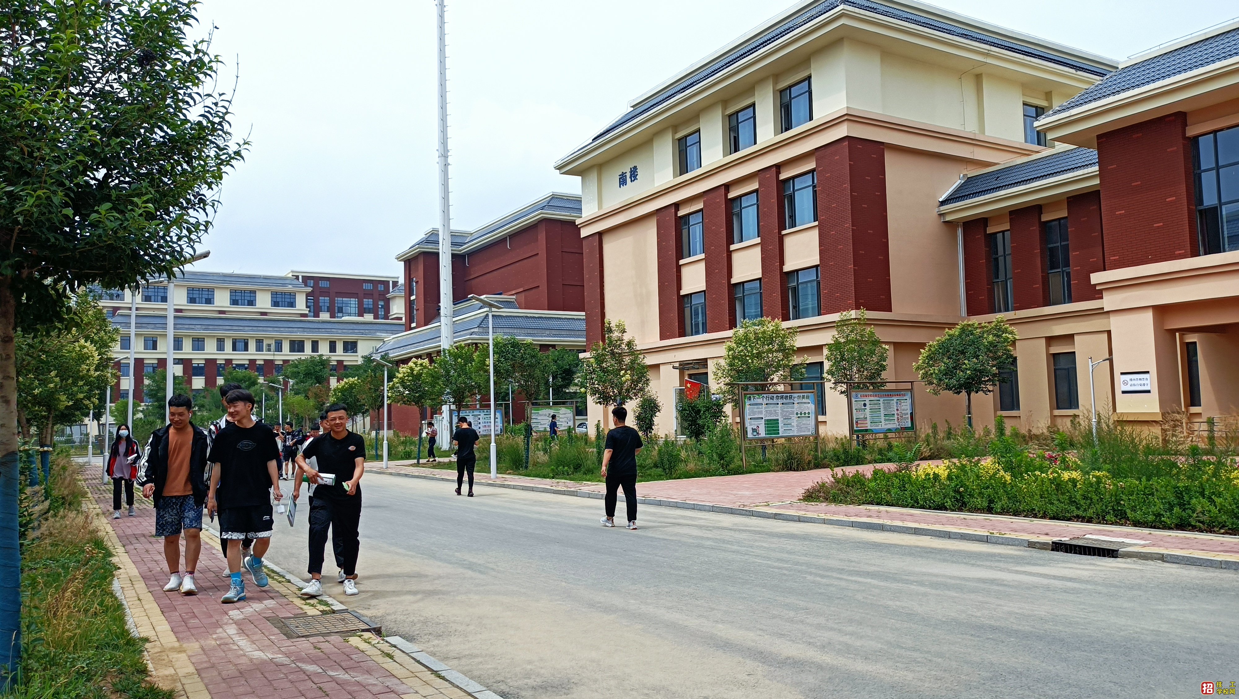 石家莊高級技工學校環境怎么樣?