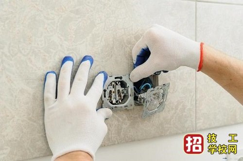 電工證3年復審要考試嗎？