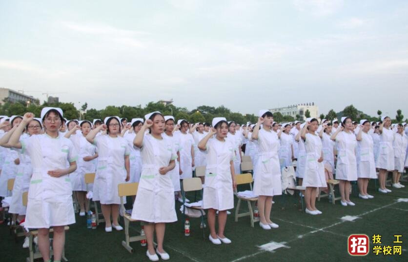 石家莊有護理專業(yè)的綜合性大專學(xué)校有哪些？