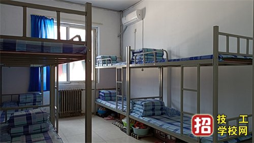 河北同仁醫(yī)學(xué)院宿舍幾人間?