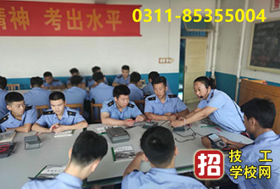 男孩學(xué)鐵路供電專業(yè)就業(yè)危險(xiǎn)嗎