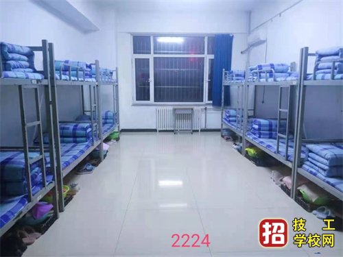 河北同仁醫學院宿舍是幾人間?