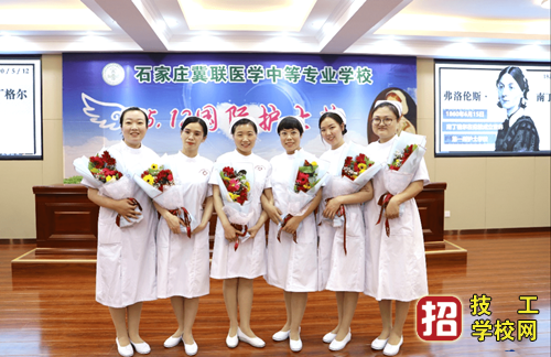 初中學(xué)護(hù)理3+2和3+3哪個(gè)好？