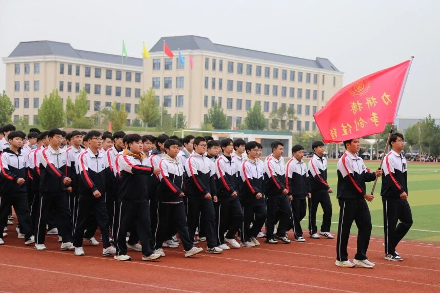 石家莊東華鐵路學(xué)校招生有年齡限制嗎?